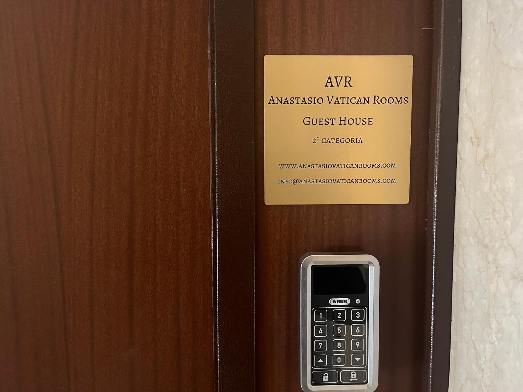 Anastasio Vatican Rooms G H Рим Екстериор снимка